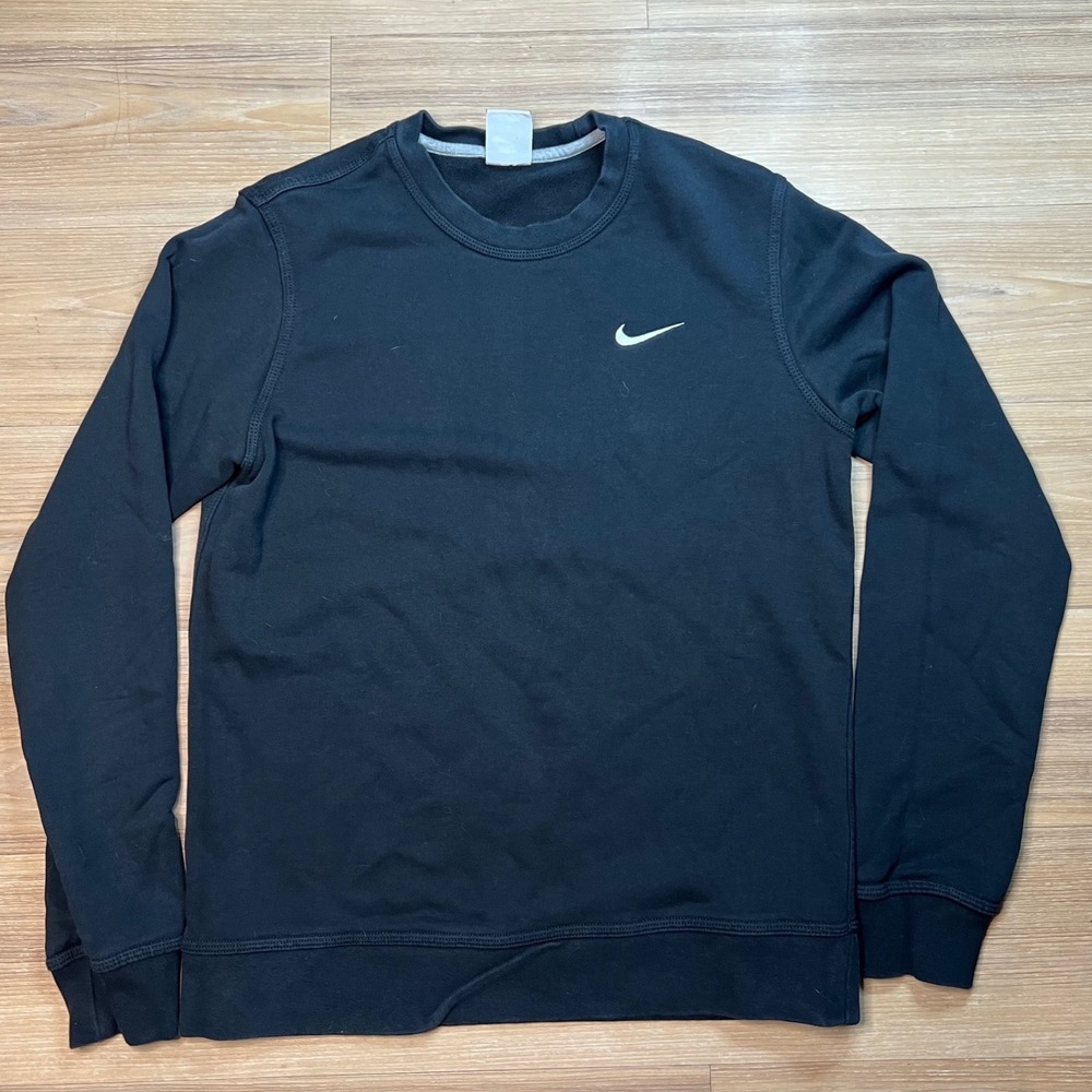 Nike Mens Sweatshirt Embroidered Swoosh Logo Crewneck Black Medium